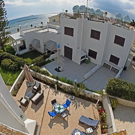 Coral Gardens Beach House